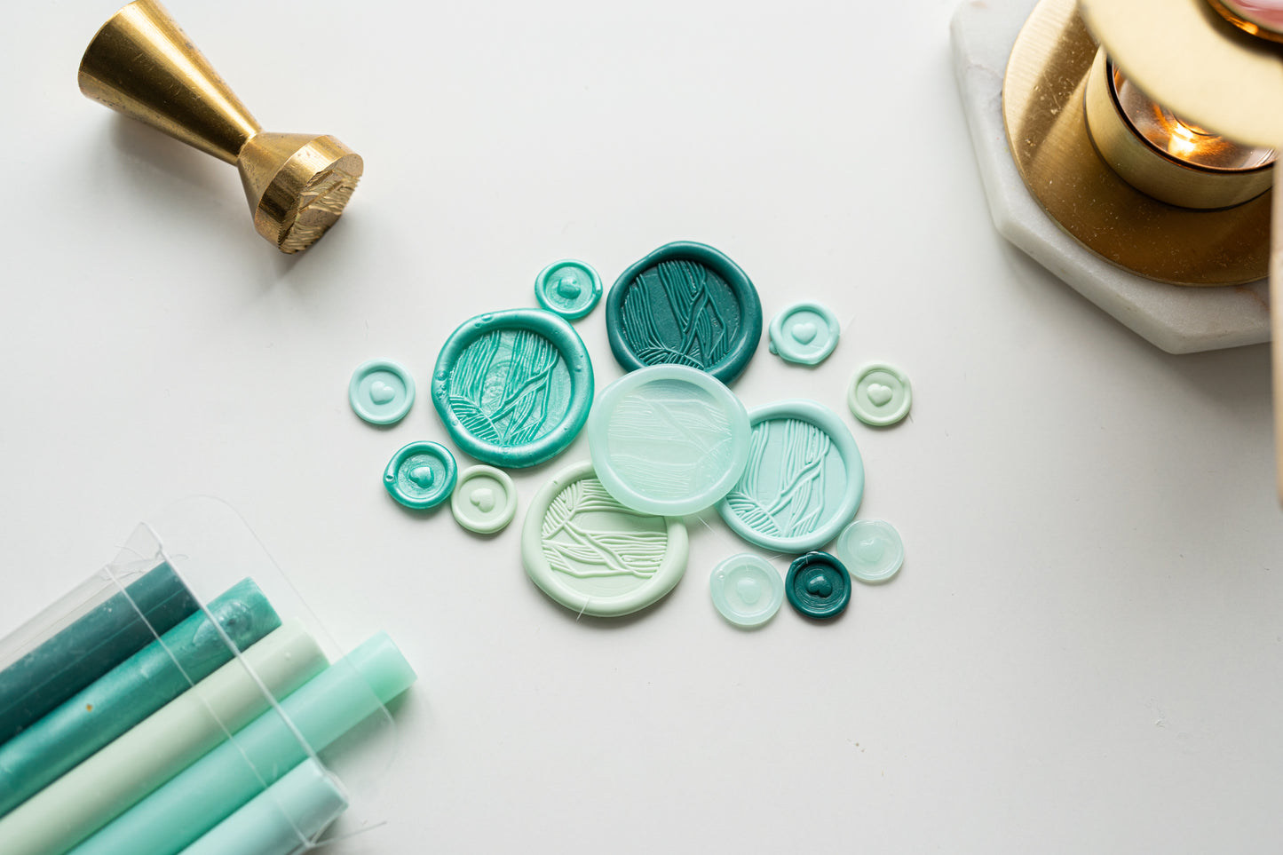 Deep Lagoon Sealing Wax (Box of 5 Sticks)