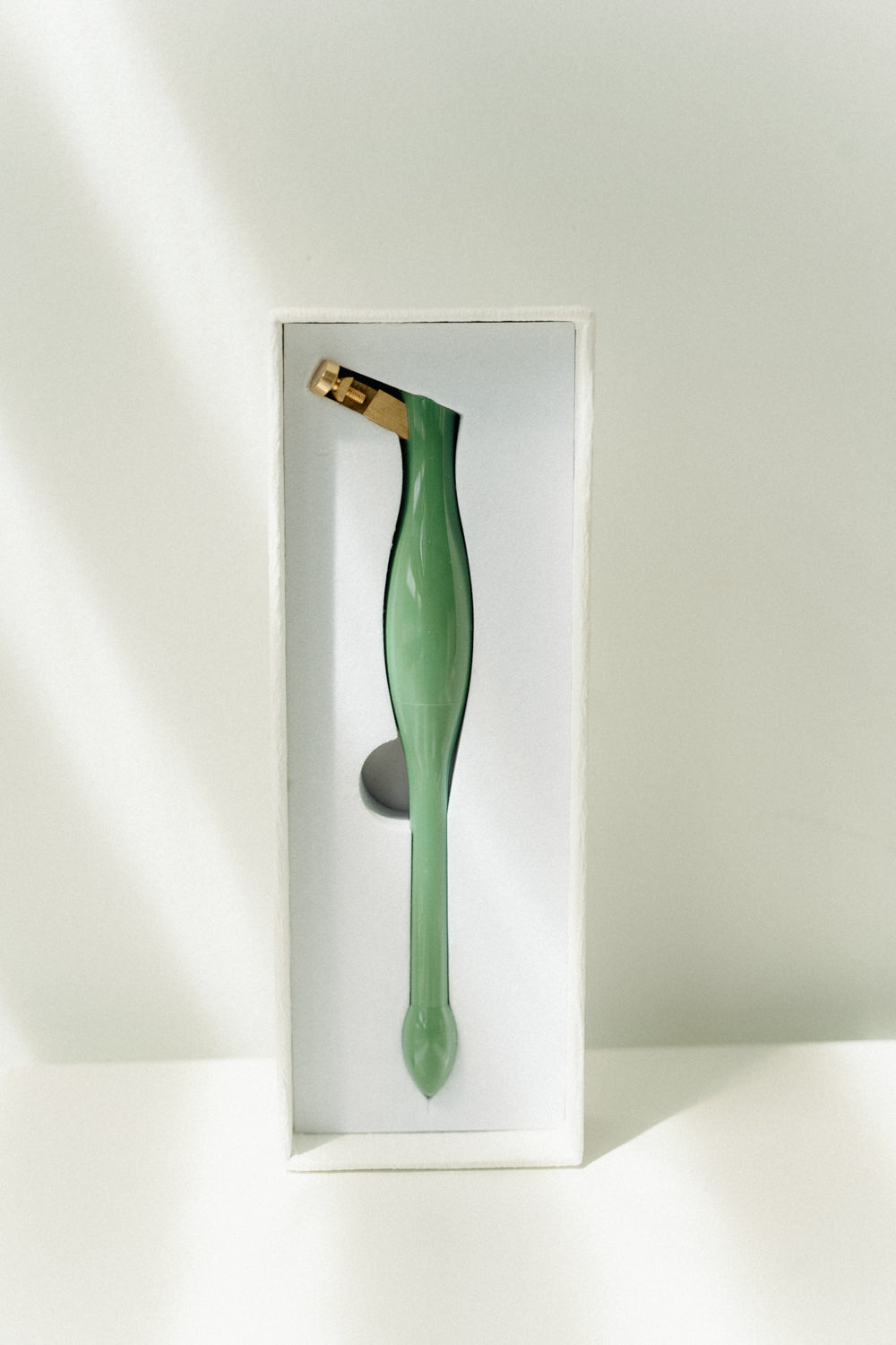 Forest green universal calligraphy pen holder designed for modern calligraphy and interchangeable nibs.