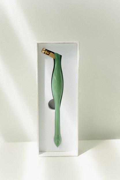 Forest green universal calligraphy pen holder designed for modern calligraphy and interchangeable nibs.